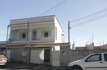 Linda casa para venda em São Lourenço - MG.