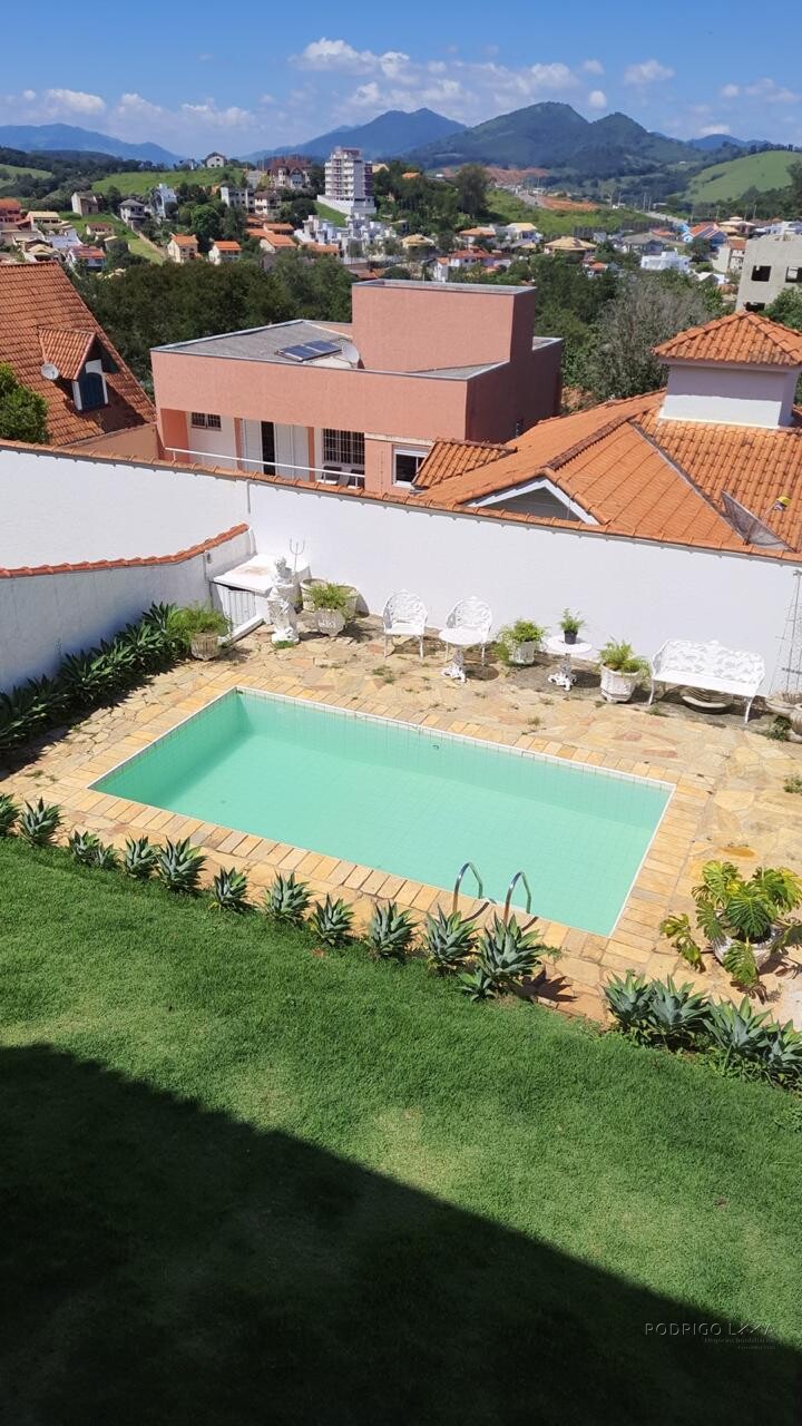 Casa Alto padrão para venda em São Lourenço MG
