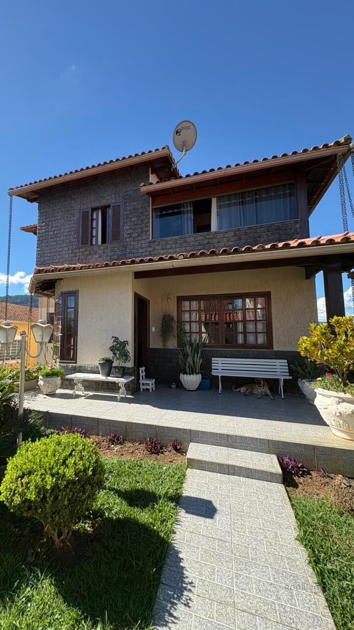 Casa alto padrão para venda em Lambari MG