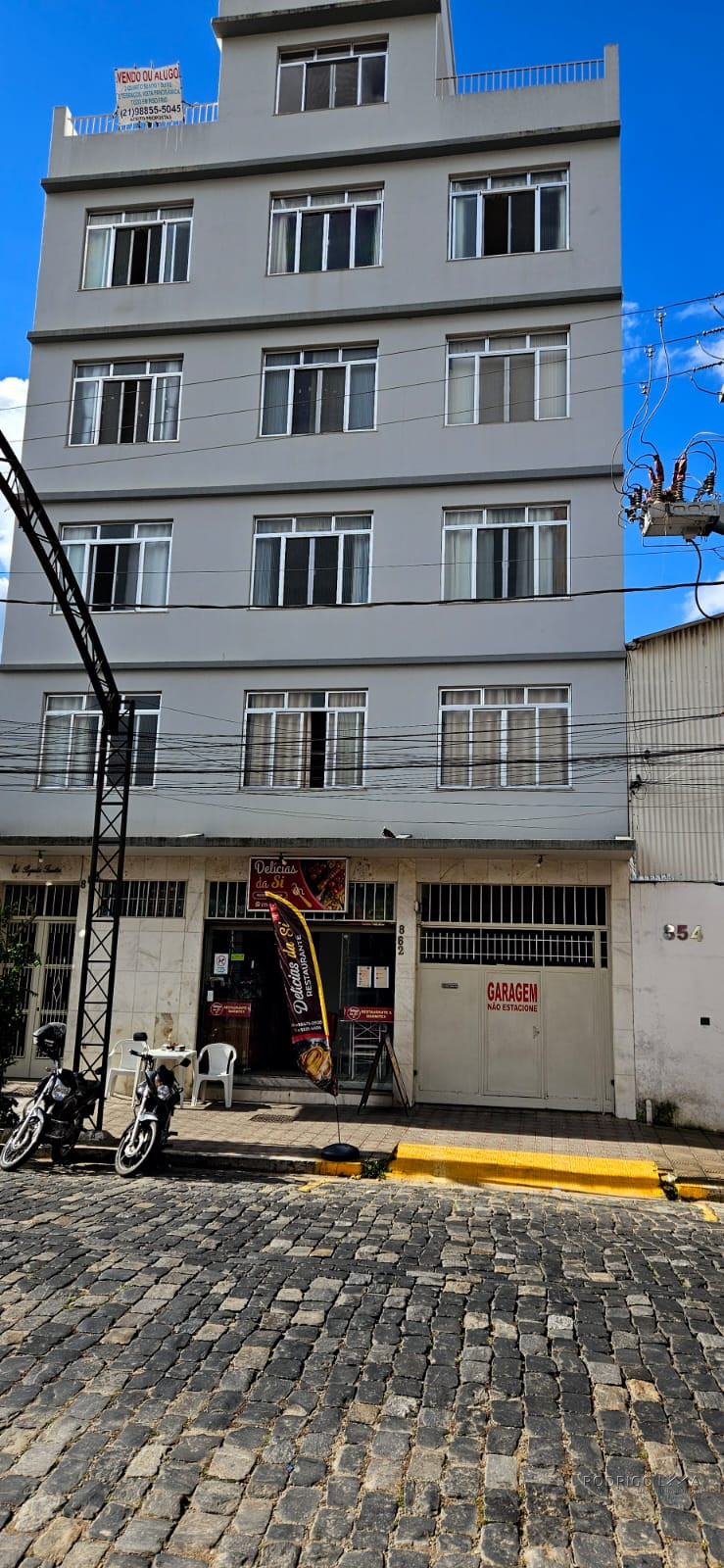Lindo apartamento no centro de São Lourenço MG