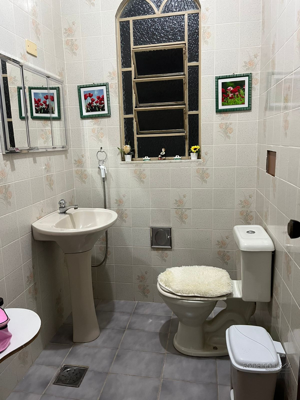 Linda casa para venda em São Lourenço - MG.