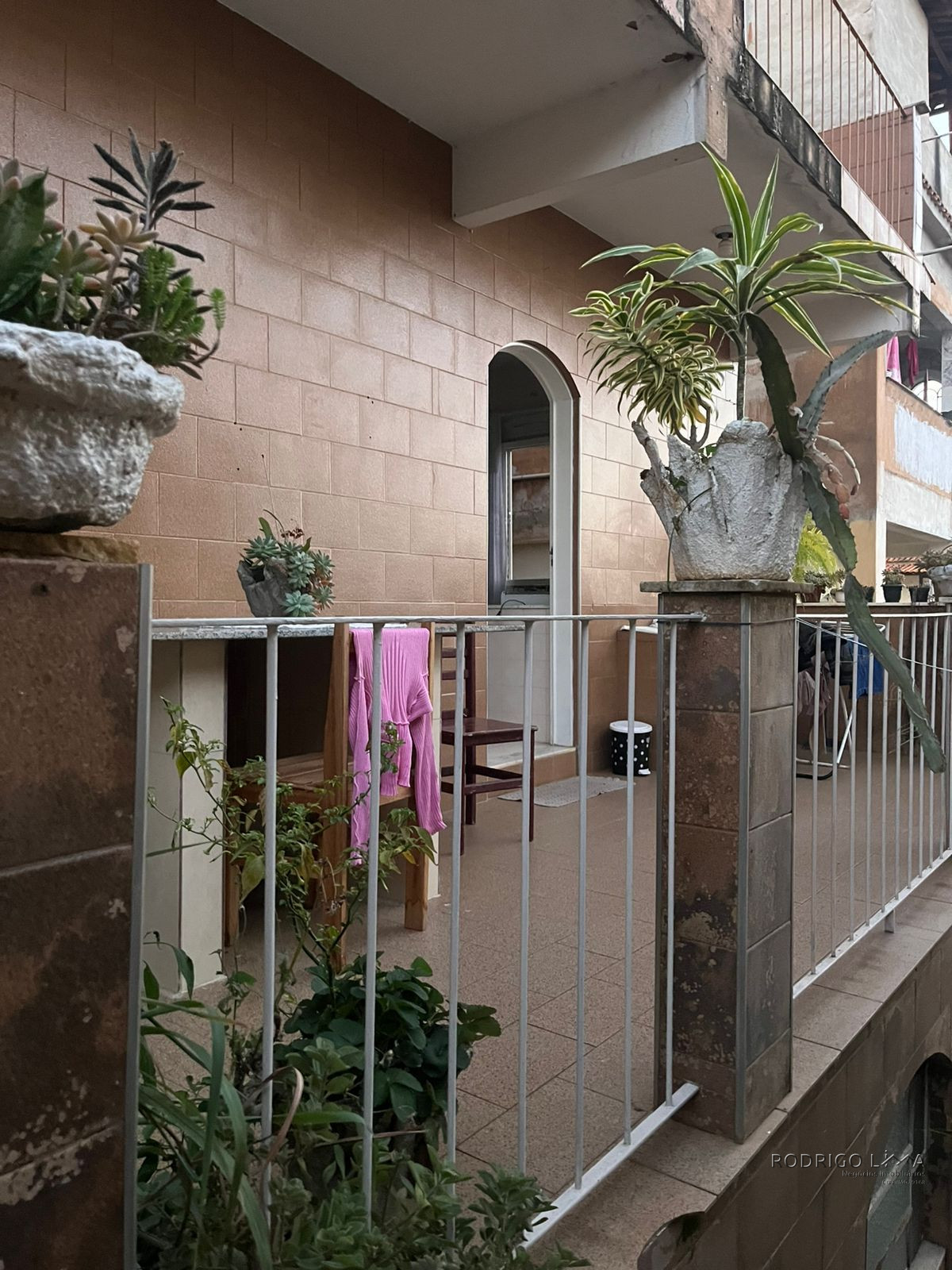 Linda casa para venda em São Lourenço - MG.