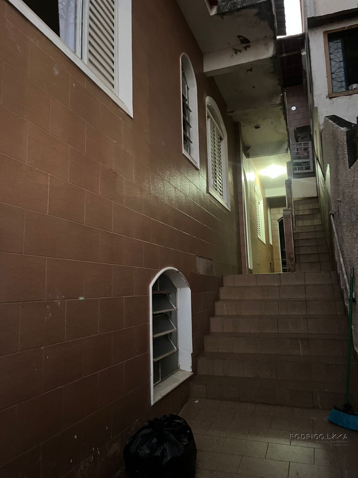 Linda casa para venda em São Lourenço - MG.