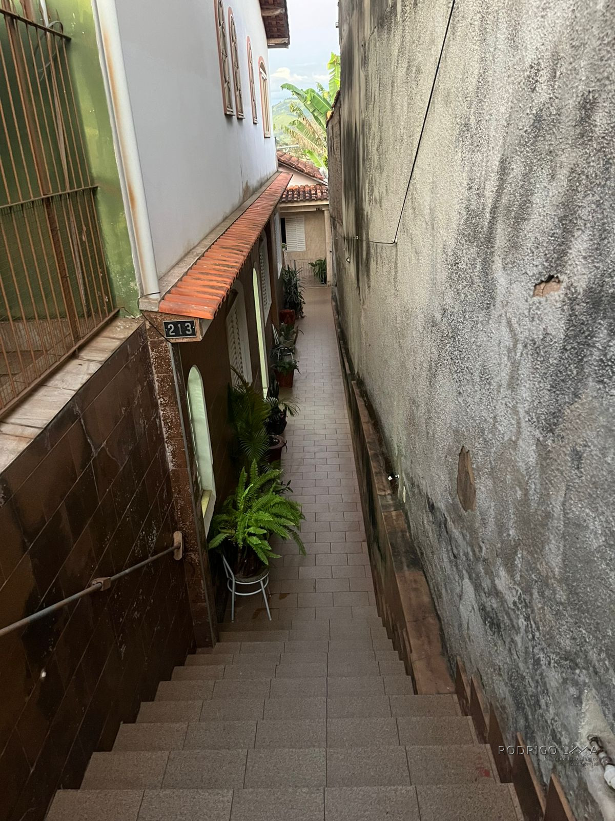 Linda casa para venda em São Lourenço - MG.