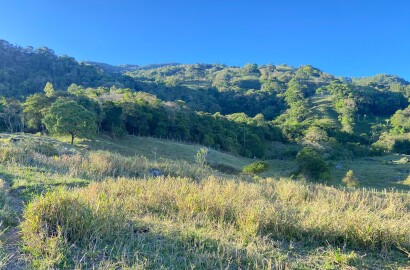 Linda área rural para venda em Dom Viçoso MG.