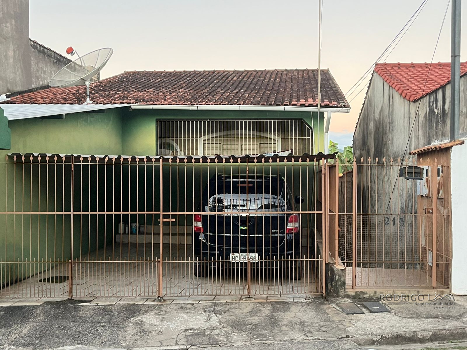 Linda casa para venda em São Lourenço - MG.