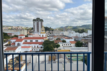 Lindo apartamento no Centro de São Lourenço - MG