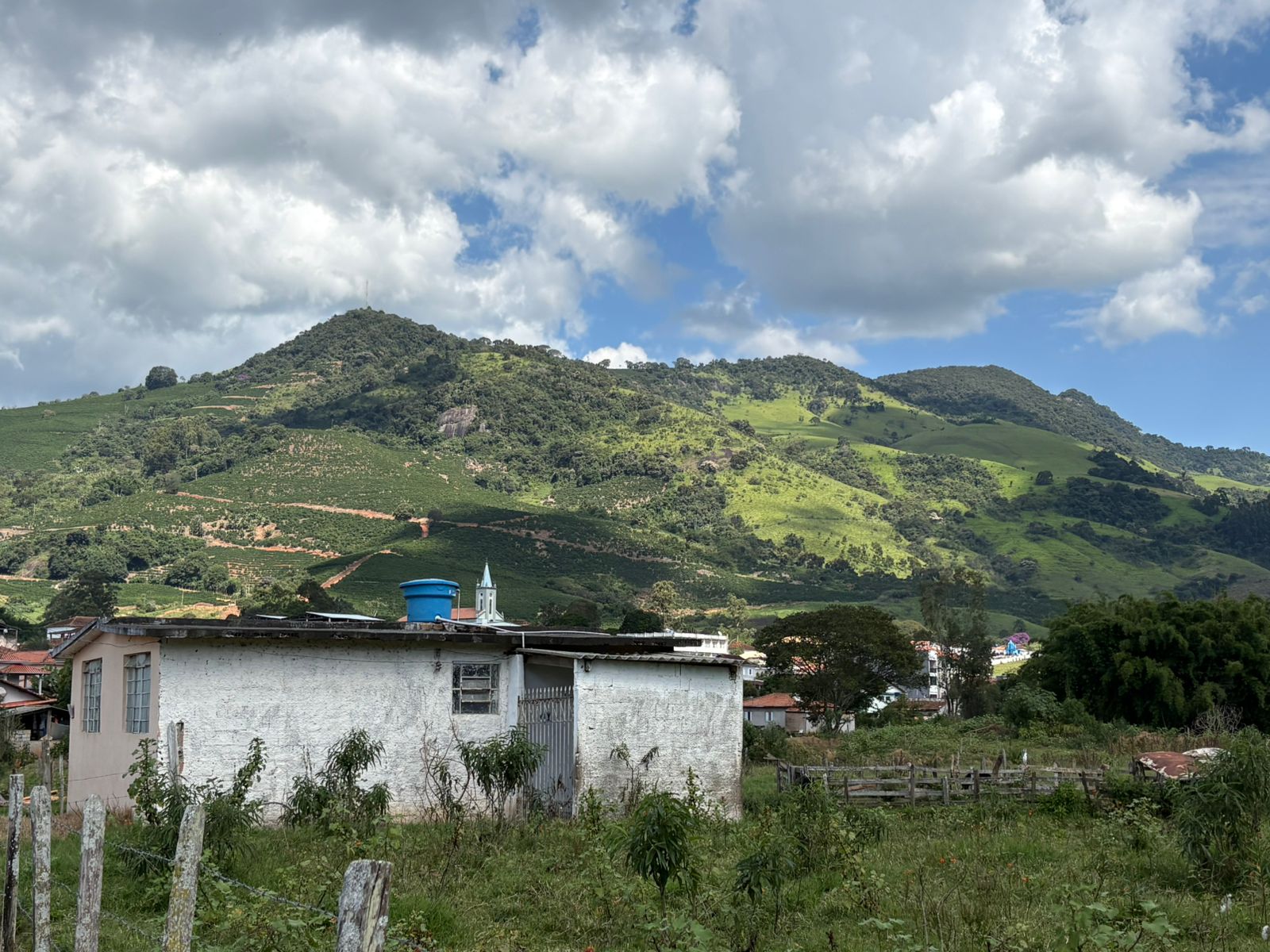 Casa para venda em Dom Viçoso MG