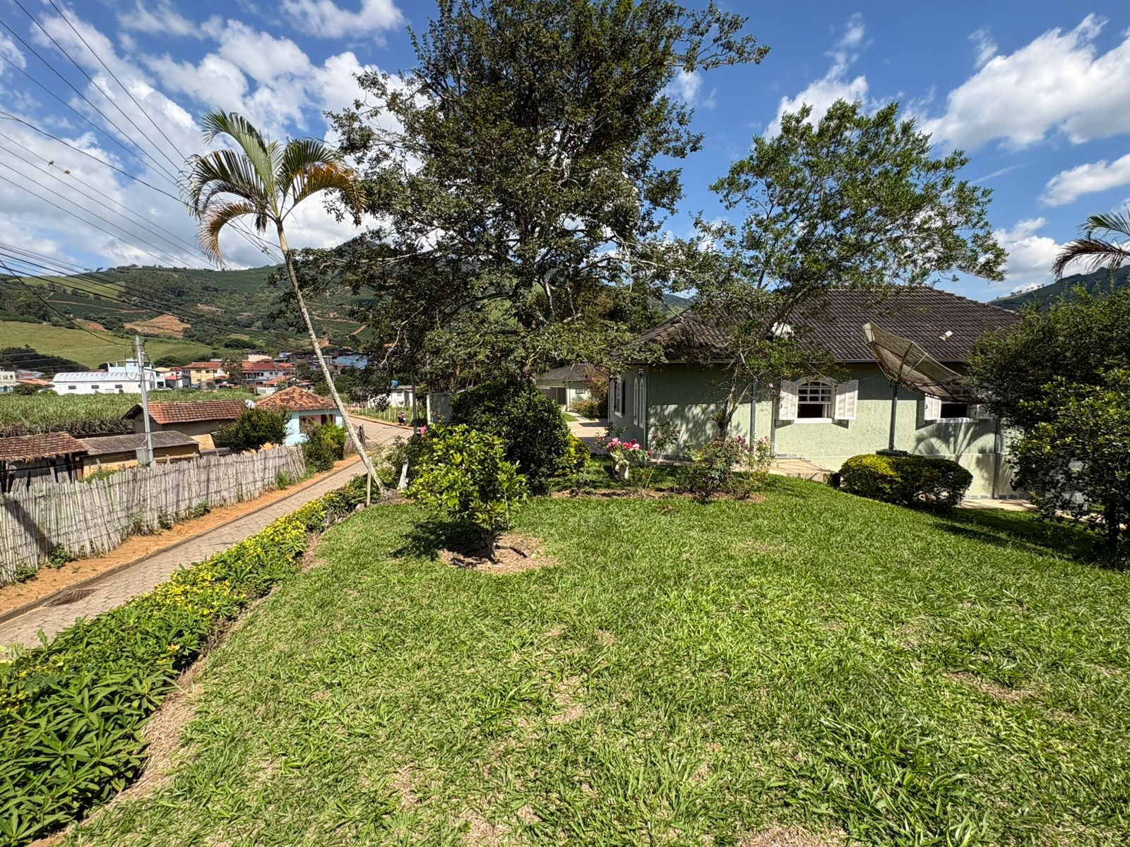 Casa para venda em Dom Viçoso MG