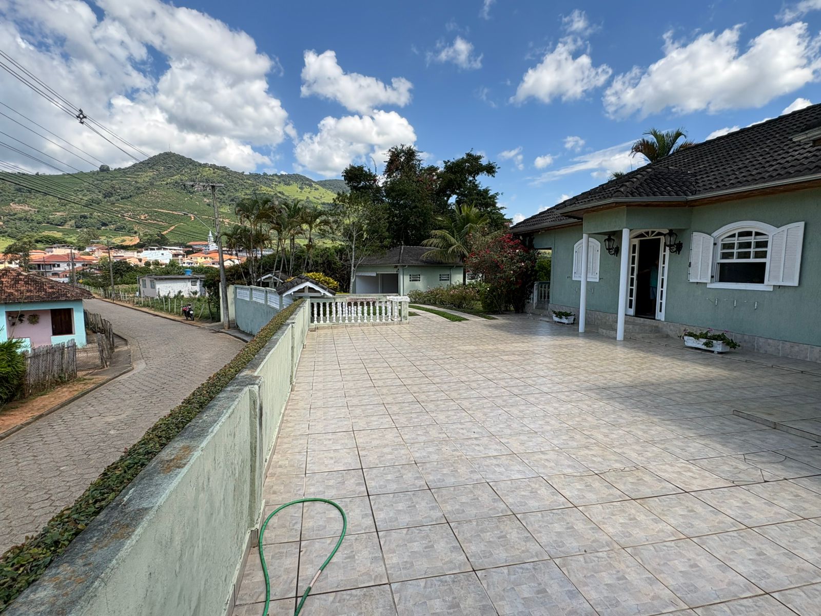 Casa para venda em Dom Viçoso MG