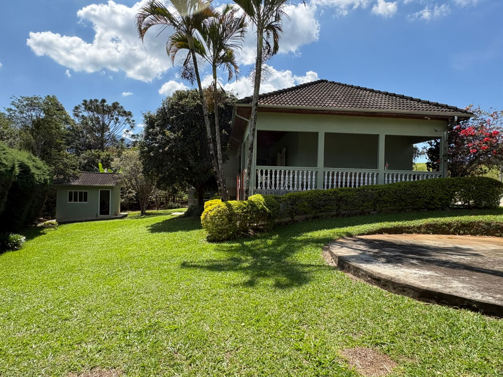 Casa para venda em Dom Viçoso MG