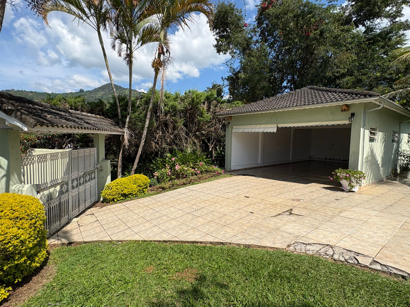 Casa para venda em Dom Viçoso MG