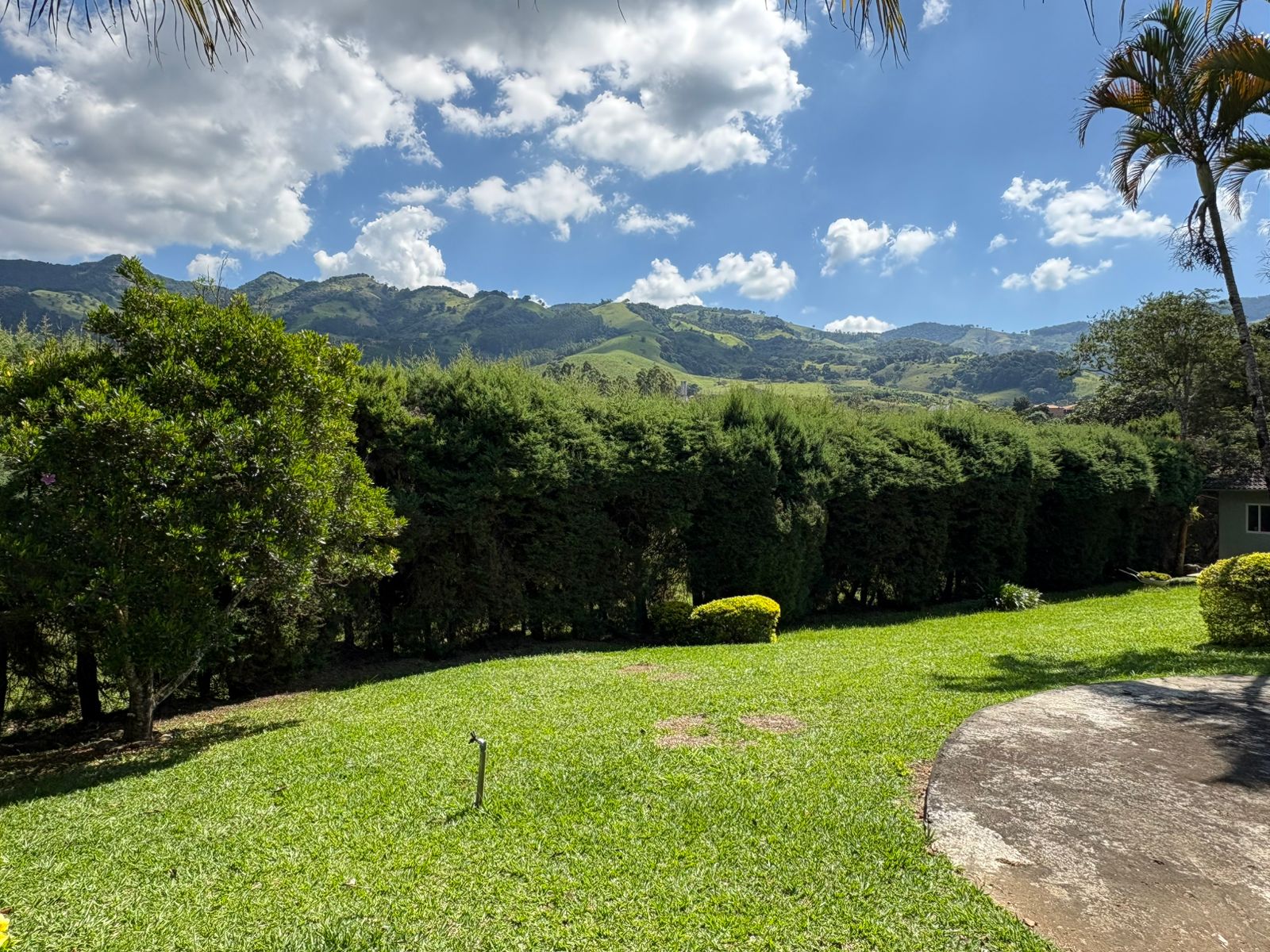 Casa para venda em Dom Viçoso MG