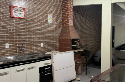 Linda casa para venda em bairro nobre de São Lourenço-MG.