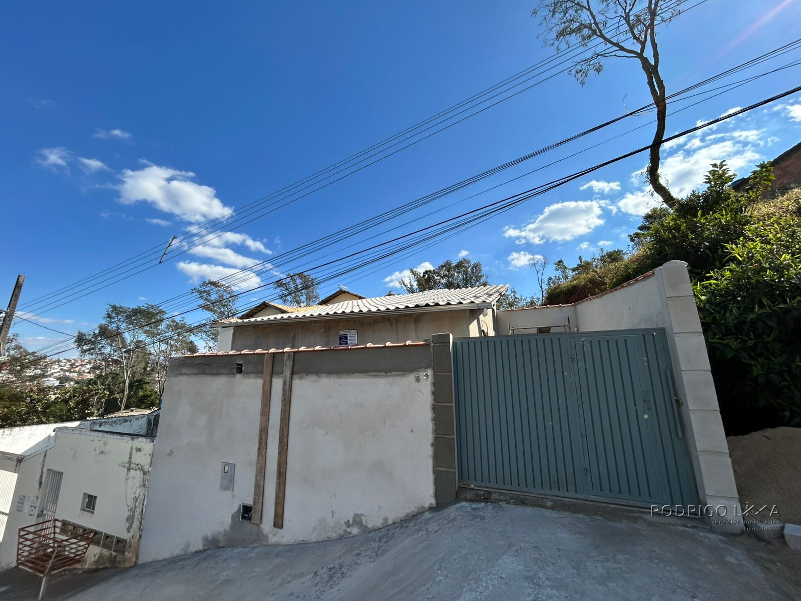 Casa em fase de acabamento para venda em São Lourenço - MG.