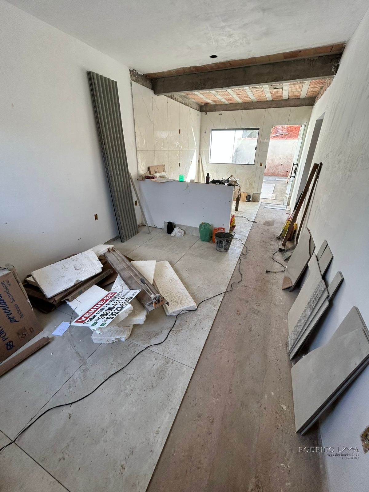 Casa em fase de acabamento para venda em São Lourenço - MG.
