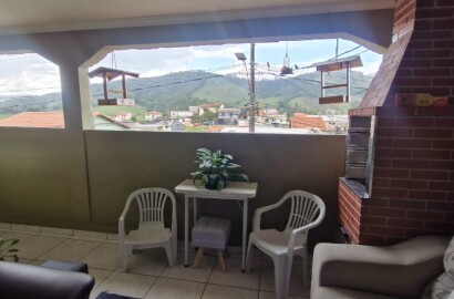 Linda casa a venda em São Lourenço MG