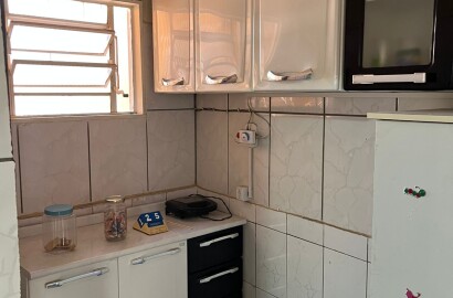 Duas casas pelo preço de uma para venda em São Lourenço - MG.