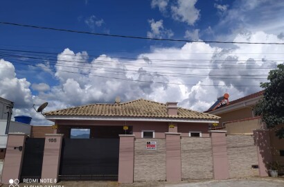 Linda casa para venda em São Lourenço - MG.