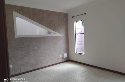 Linda casa para venda em São Lourenço - MG.