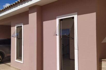 Linda casa para venda em São Lourenço - MG.