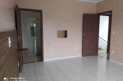 Linda casa para venda em São Lourenço - MG.