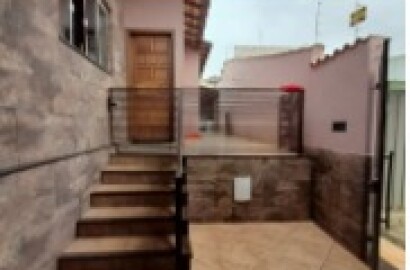 Linda casa em bairro tranquilo para venda em São Lourenço MG.