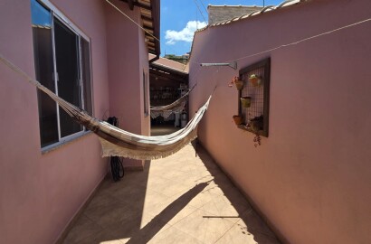 Linda casa em bairro tranquilo para venda em São Lourenço MG.