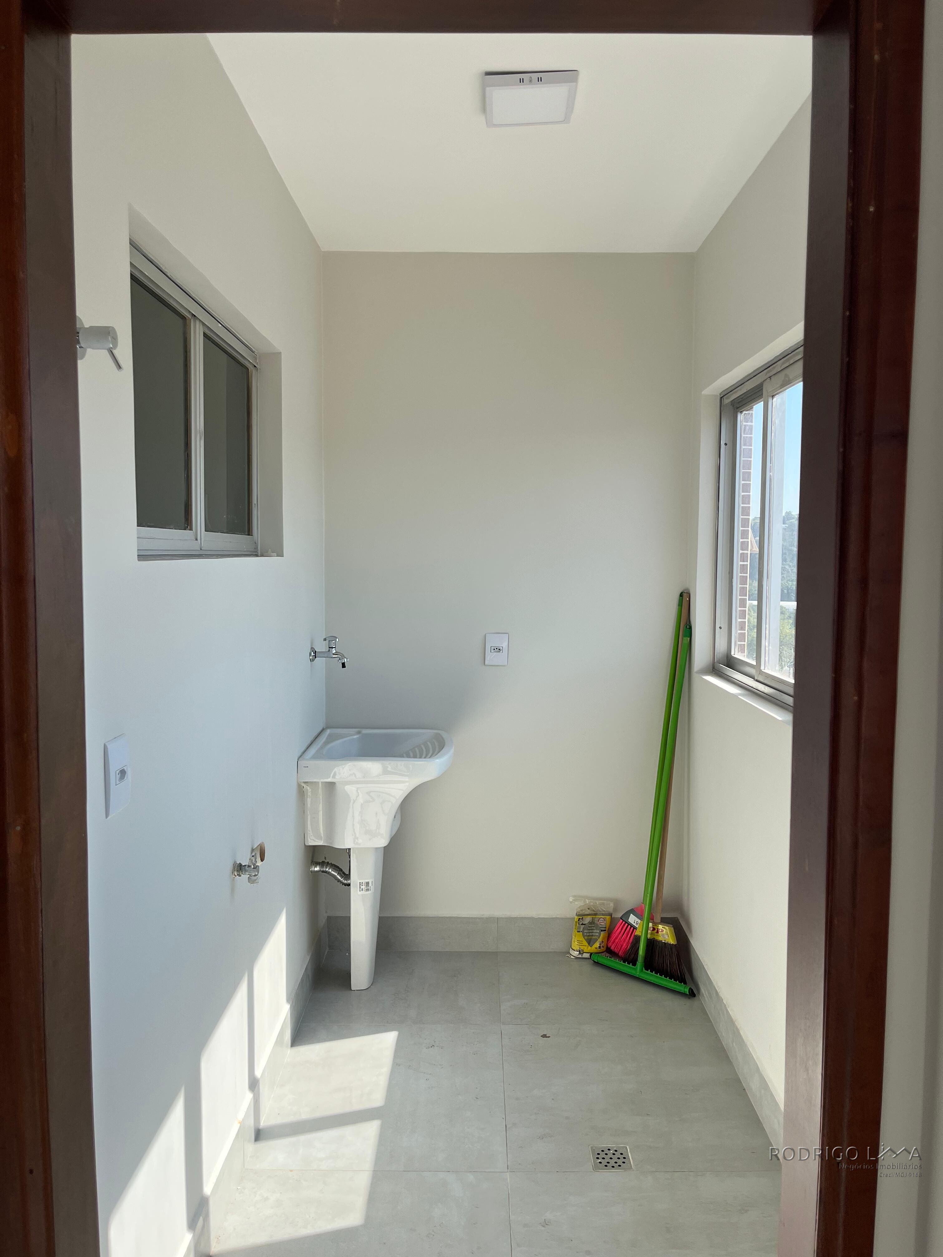 Apartamento com vista exuberante para venda em São Lourenço MG