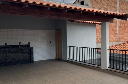 Casa para venda em São Lourenço - MG.