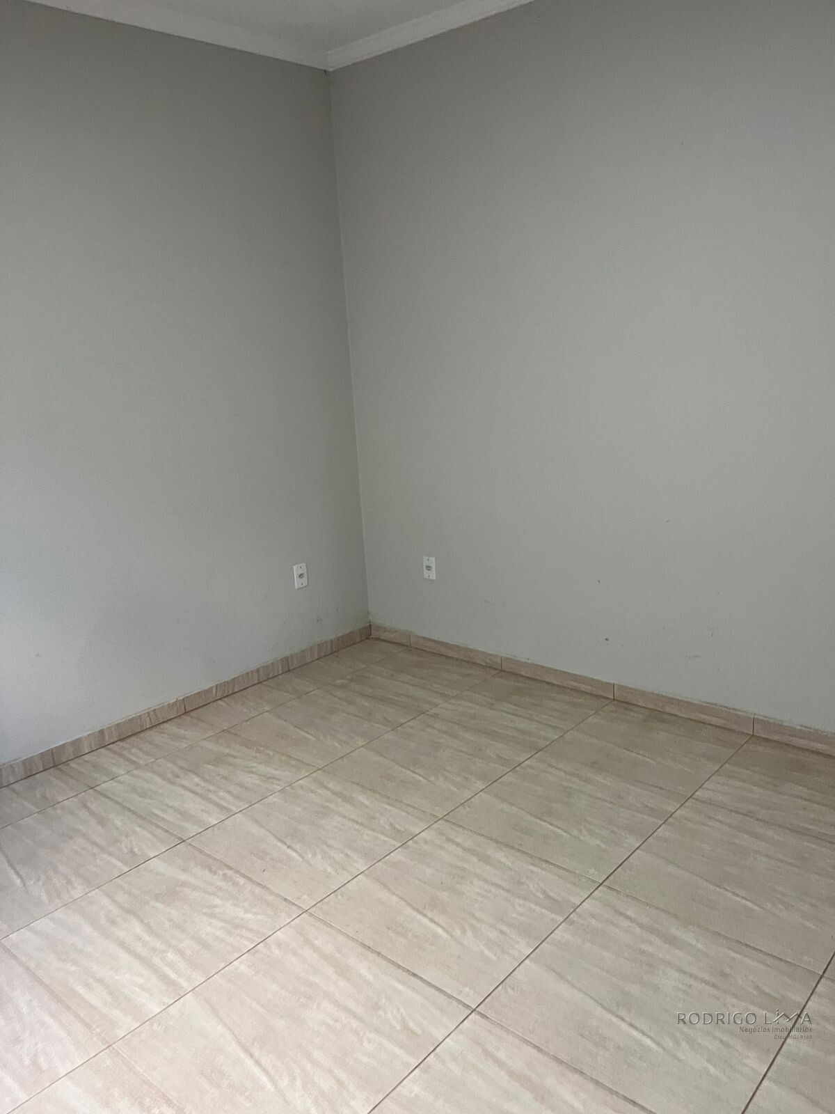 Casa para venda em São Lourenço - MG.