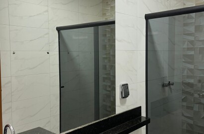 Casa para venda em São Lourenço - MG.