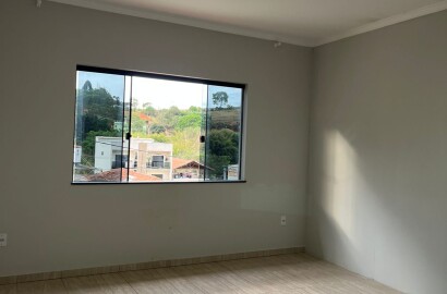 Casa para venda em São Lourenço - MG.