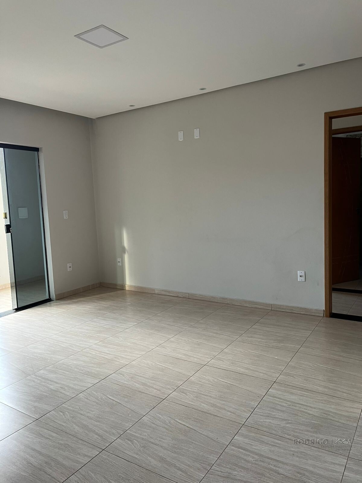 Casa para venda em São Lourenço - MG.