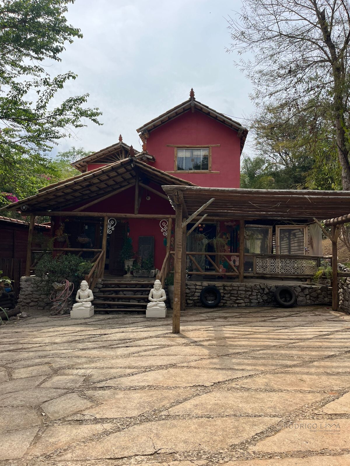 Linda pousada para venda em São Lourenço MG.