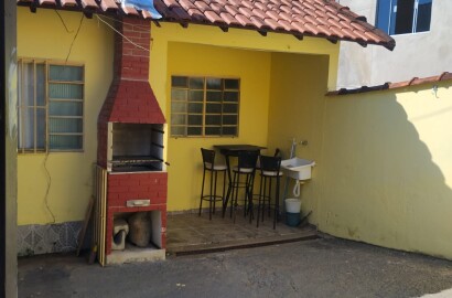 Casa para venda em São Lourenço MG.