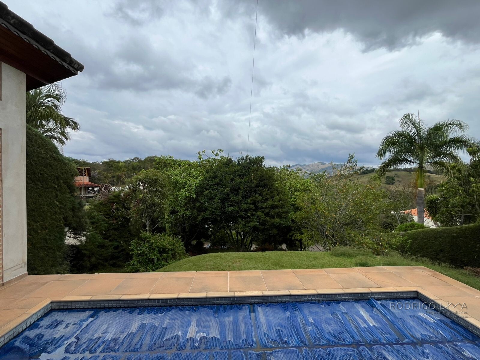 Casa de alto padrão para venda próximo a São Lourenço MG