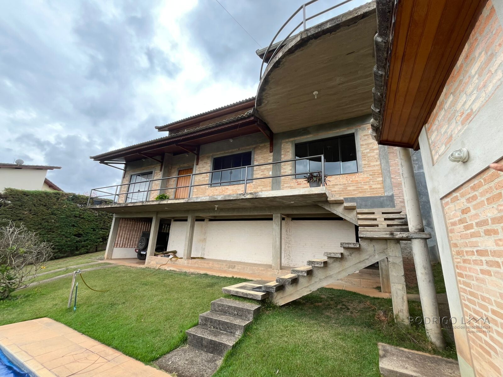 Casa de alto padrão para venda próximo a São Lourenço MG