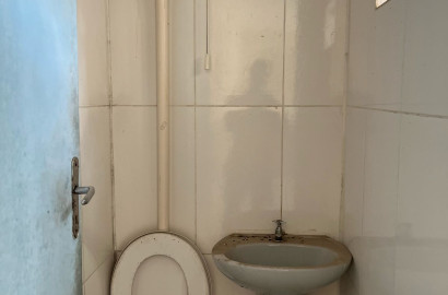 Imóvel com duas casas e ponto comercial para venda em São Lourenço - MG.
