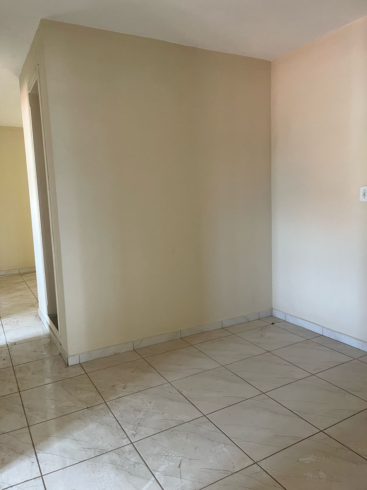 Imóvel com duas casas e ponto comercial para venda em São Lourenço - MG.