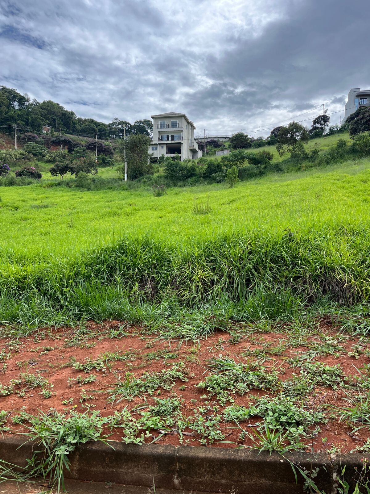 Lote em condomínio de alto padrão em São Lourenço MG