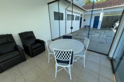 Casa para venda em bairro de alto padrão em São Lourenço MG