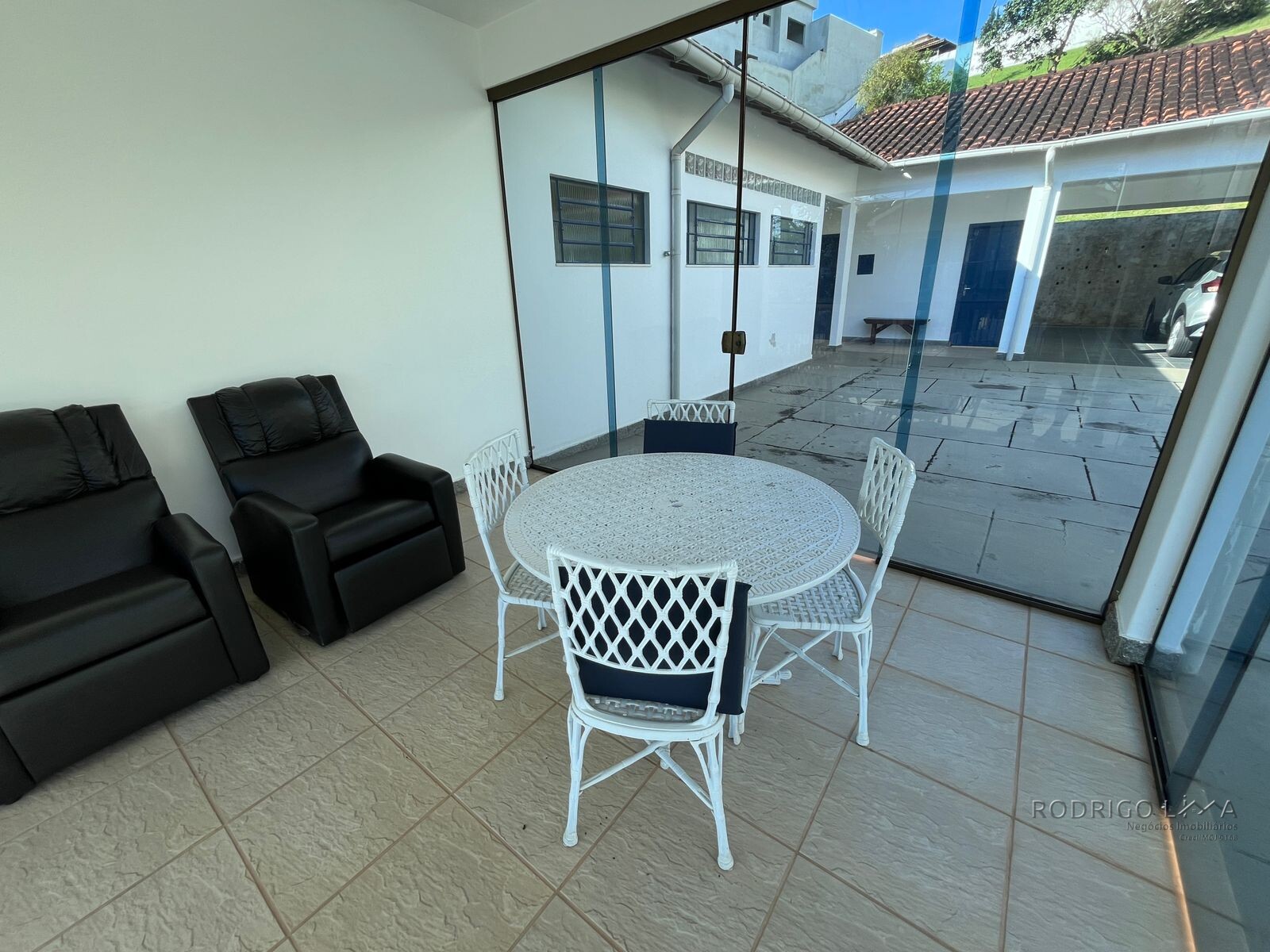 Casa para venda em bairro de alto padrão em São Lourenço MG