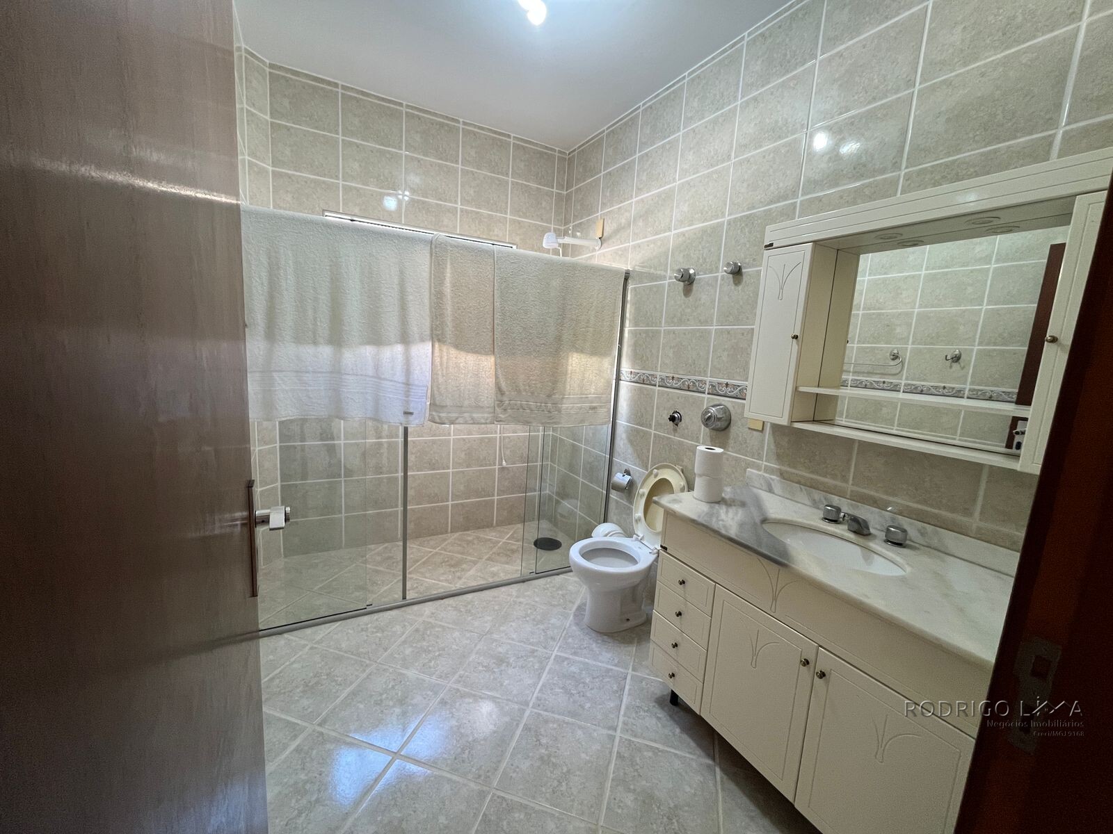 Casa para venda em bairro de alto padrão em São Lourenço MG