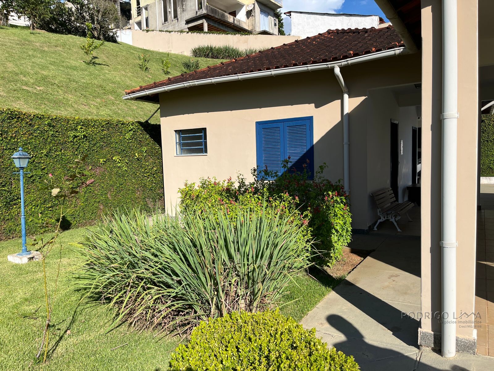 Casa para venda em bairro de alto padrão em São Lourenço MG