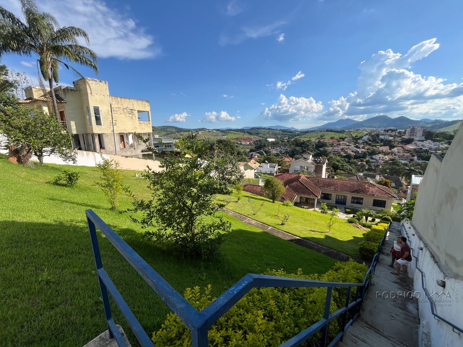Casa para venda em bairro de alto padrão em São Lourenço MG