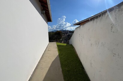 Casa para venda em bairro de alto padrão em São Lourenço MG