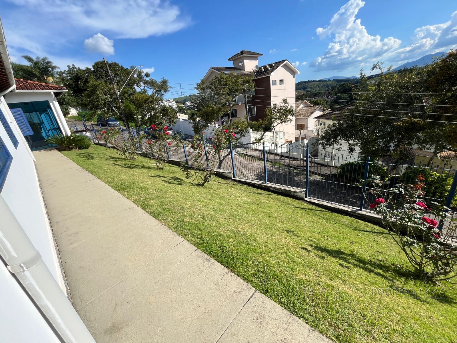 Casa para venda em bairro de alto padrão em São Lourenço MG