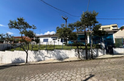 Casa para venda em bairro de alto padrão em São Lourenço MG
