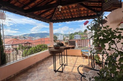 Casa à venda em São Lourenço MG
